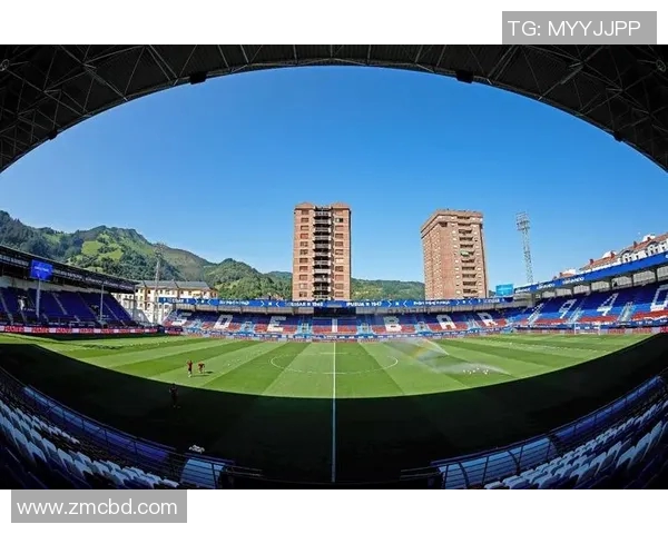 马丁内斯的传奇旅程：从足球场到人生巅峰的精彩故事