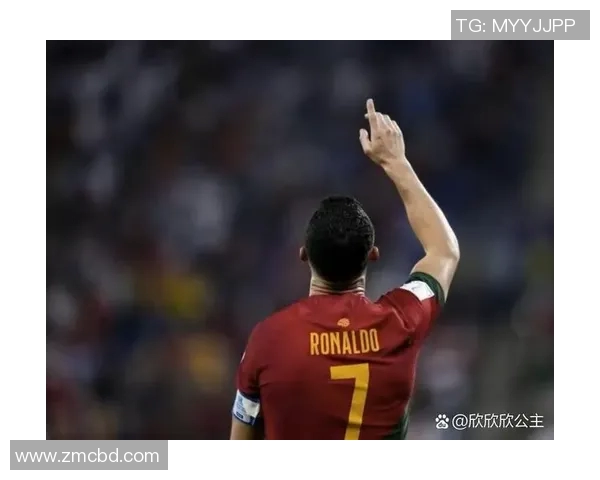 乌拉圭与秘鲁比赛裁判引发争议球迷热议判罚公正性